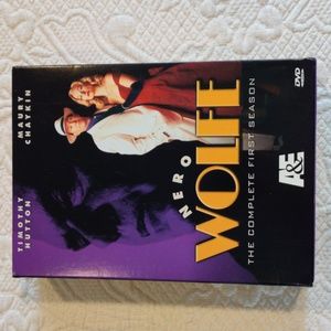 A&E Nero Wolf The Complete first Season DVD 3 Disc Video Set 2001Series